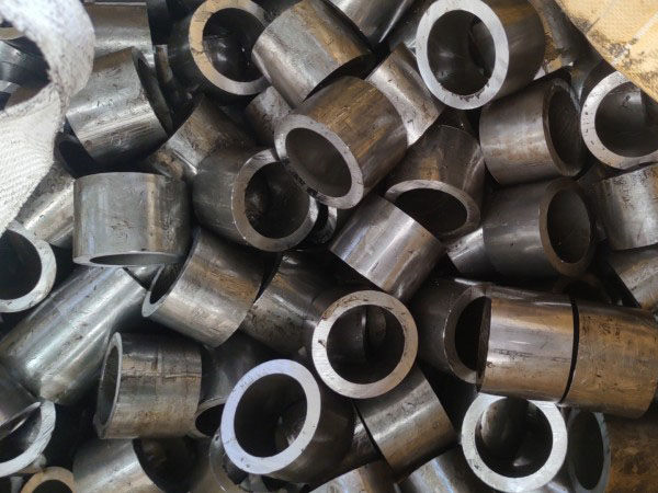 新野无缝钢管切割